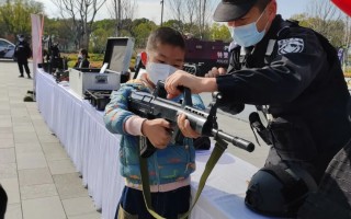 天旭科技有限公司 派出所里，报案女子整个人都在颤抖！民警叹息：太容易相信他人了