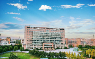 中国计量大学现代科技学院专业 张雪峰谈中国计量大学现代科技学院：和公办本科的差距，专业推荐